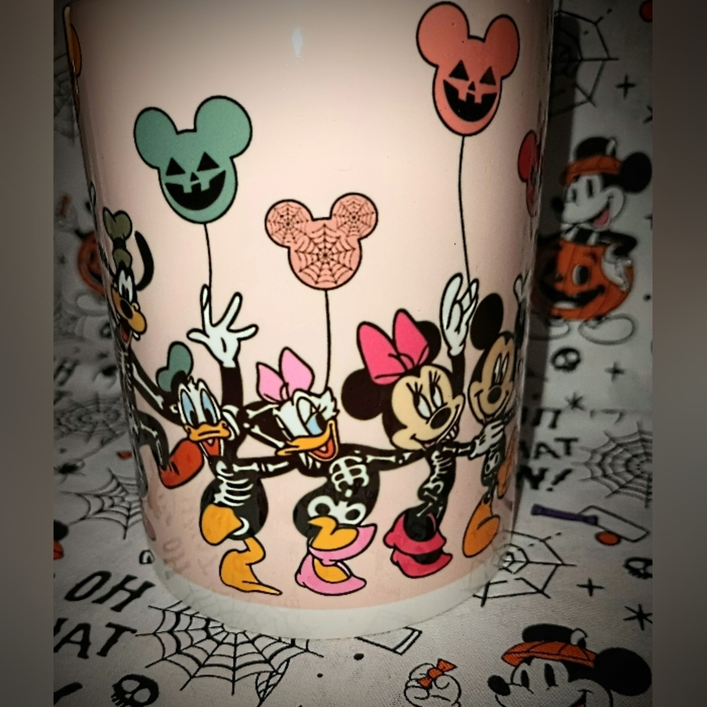 NEW! 15OZ  PASTEL PINK HALLOWEEN DISNEY MICKEY AND FRIENDS MUG!